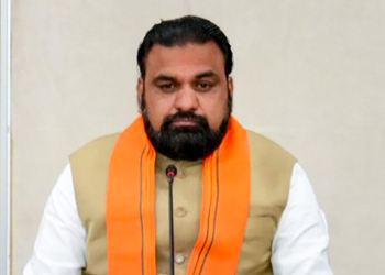 Patna: Bihar Chief Minister Samrat Choudhary chairs a review meeting with administrative officers of the Urban Development and Housing Department at the Chief Ministers Office, in Patna on Monday, April 27, 2026. (Photo: IANS/X/@samrat4bjp)