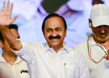 Thiruvananthapuram: Newly sworn-in Kerala Chief Minister V.D. Satheesan waves to the gathering during the swearing-in ceremony of the state government, in Thiruvananthapuram on Monday, May 18, 2026. (Photo: IANS)
