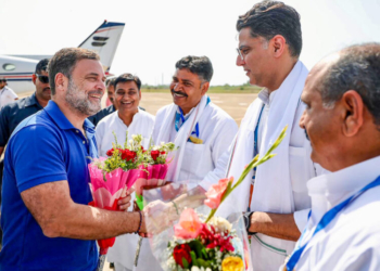 Kota: Congress General Secretary in-charge of Chhattisgarh and MLA from Tonk Sachin Pilot welcomes Leader of the Opposition in the Lok Sabha Rahul Gandhi upon his arrival at Kota Airport in Kota district of Rajasthan on Wednesday, June 17, 2026. (Photo: IANS)