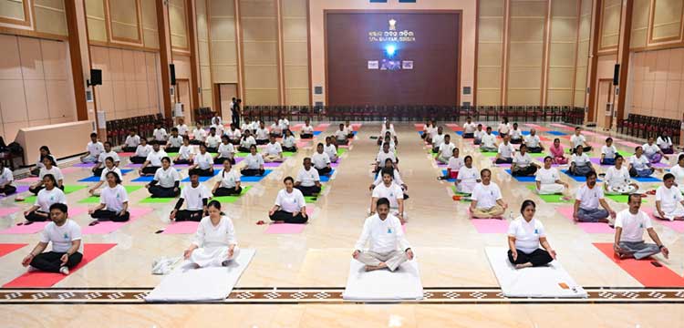 Int’l Yoga Day - Lok Bhavan