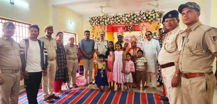 Undertrial Couple Marries