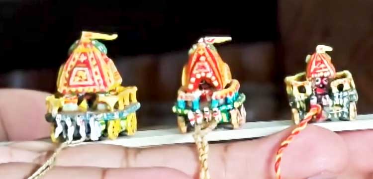 Rath Yatra 2026: Kandhamala Artist Crafts World's Smallest Chariots Using Mustard Seeds