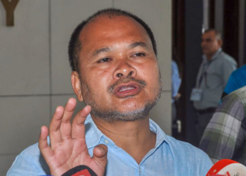 Guwahati: Sivasagar MLA and Raijor Dal President Akhil Gogoi speaks to the media during the Budget Session of the Assam Legislative Assembly in Guwahati on Thursday, July 23, 2026. (Photo: IANS)