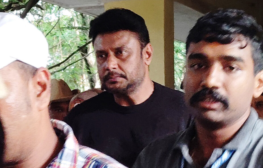 Bengaluru: Kannada actor Darshan Thoogudeepa being produced in court following his alleged role in a murder over obscene texts in Bengaluru on Saturday, June 15, 2024. (Photo: IANS)