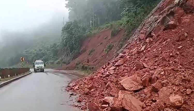Landslide Disrupts Vehicular Movement On NH-520 In Kendujhar