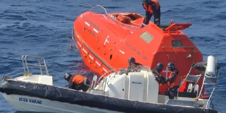 2 Chinese Vessels Join Search For 22 Missing Crew After Cargo Ship Sinks