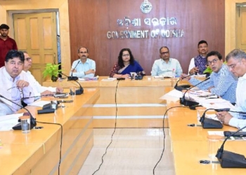 Odisha Chief Secy Reviews NALCO, Adani Projects, Seeks Faster Execution