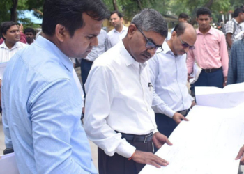 ECoR GM Inspects Arang Mahanadi-Titlagarh Section