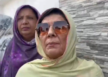 PM Imran Khan's Sisters