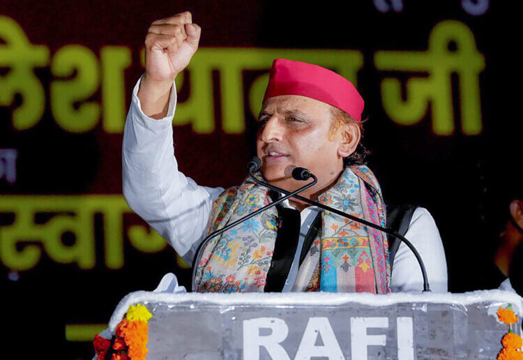 Raebareli: Samajwadi Party National President Akhilesh Yadav during the PDA Rath Yatra ahead of the Uttar Pradesh Assembly elections, in Raebareli on Friday, September 25, 2026. (Photo: IANS/X/@samajwadiparty)
